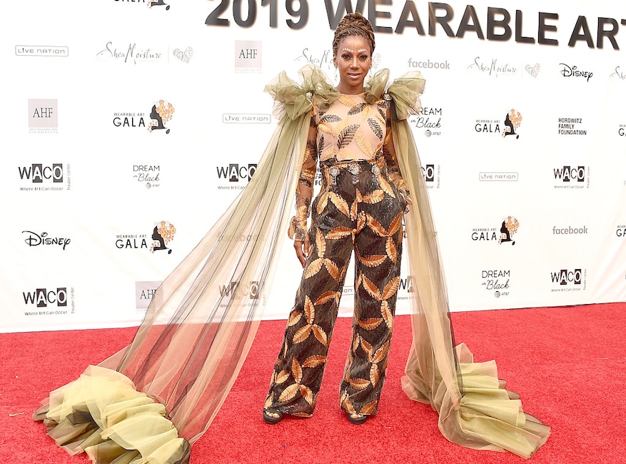 2019 Wearable Art Gala, Holly Robinson Peete
